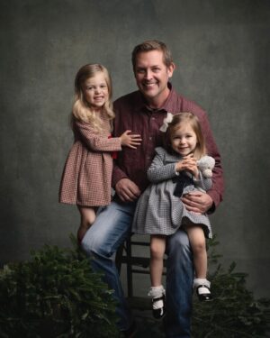 Jill Wagner Instagram - The first and last photo is the real deal ….. all of the others are pure luck . I feel like we all can relate to these family photo pictures. They’re nothing like they seem but they are priceless .