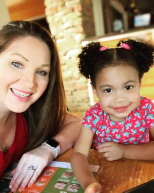Jillian Faye Hall Instagram - This is my #valentine date! We miss daddy, who’s out working, but we really appreciate him! #happyvalentinesday ❤️