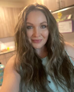 Jillian Faye Hall Instagram - Who am I?!?!