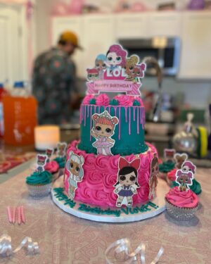 Jillian Faye Hall Instagram - Yesterday, my baby girl turned 4!! Thank you to everyone that came and celebrated with us. She felt so loved 🥰!! Special shout out to my decoration crew❤️❤️❤️.. It was beautiful and fun🎉🎈❤️ #birthdaygirl #4yearsold #happybirthday #LOL #lolparty #violet #bouncehouse #birthdaycake #LOLcake