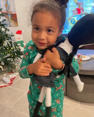 Jillian Faye Hall Instagram - Merry Christmas! ❤️💚 #floridachristmas #familytime #toddlersofinstagram #mommydaughter #2023 #merrychristmas