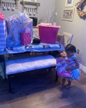 Jillian Faye Hall Instagram - My tiny baby turned 3 yesterday!!! Time is flying. 💜 #3yearsold #birthdaygirl #frozenbirthday