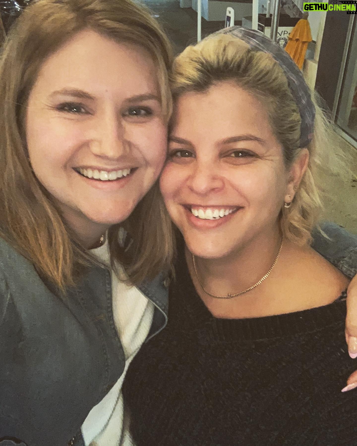Jillian Bell Instagram - Every once in a while a friend will come into your life and you know they’ll be there for the long haul. Life can be a cruel bitch, but through all the ups and downs, we have each other. How lucky are we?? Happy birthday @selynadoubleya ❤️❤️❤️ You’re a one of a kind and my best friend.