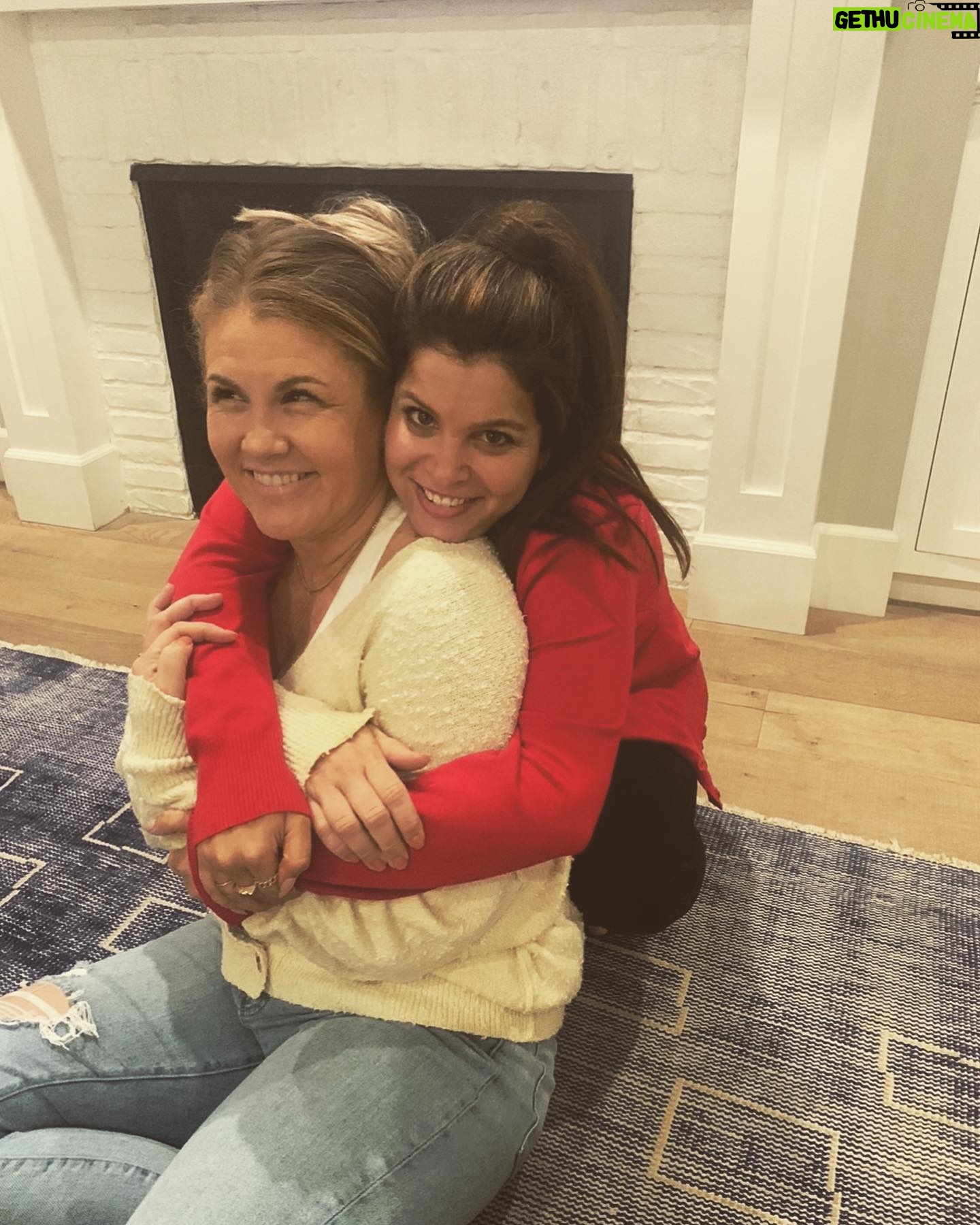 Jillian Bell Instagram - Every once in a while a friend will come into your life and you know they’ll be there for the long haul. Life can be a cruel bitch, but through all the ups and downs, we have each other. How lucky are we?? Happy birthday @selynadoubleya ❤️❤️❤️ You’re a one of a kind and my best friend.