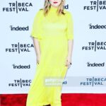 Jillian Bell Instagram - I DELETED MY POST. I’m so bad at the internet. I want to give the proper shout outs to the people who helped me look less like a New York rat and more like a woman on the red carpet! So here it is again. Swipe to the end of for a video of me running around New York before the glam squad did me up! 💇‍♀️: @robertlopezcut Hairstyle: @seijinyc 💄: @edwardcruz 👗& 💎: @adriens_closet
