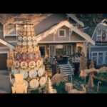 Jillian Bell Instagram - CANDY CANE LANE is out this Friday on @primevideo !!!! 🎄🎄🎄🎄🎁🎁🎁🎁 You can celebrate the holidays early and at home! Put it on while you decorate the tree! Or while you have an argument with your family! What could be better?!
