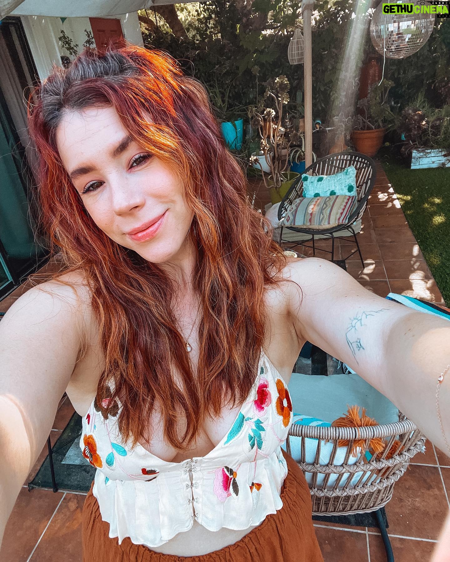 Jillian Rose Reed Instagram - Iād give you the world if you asked me to šš¤āØ