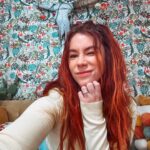 Jillian Rose Reed Instagram - Wanna hear a story about this wallpaper? 🌸 the story is I had NO idea when I bought it that this botanical print had little tiny pills 💊 all over it 😂 it’s so strange but wonderful and we love this weird happy accident 🌵🌸 swipe to take your meds 💊