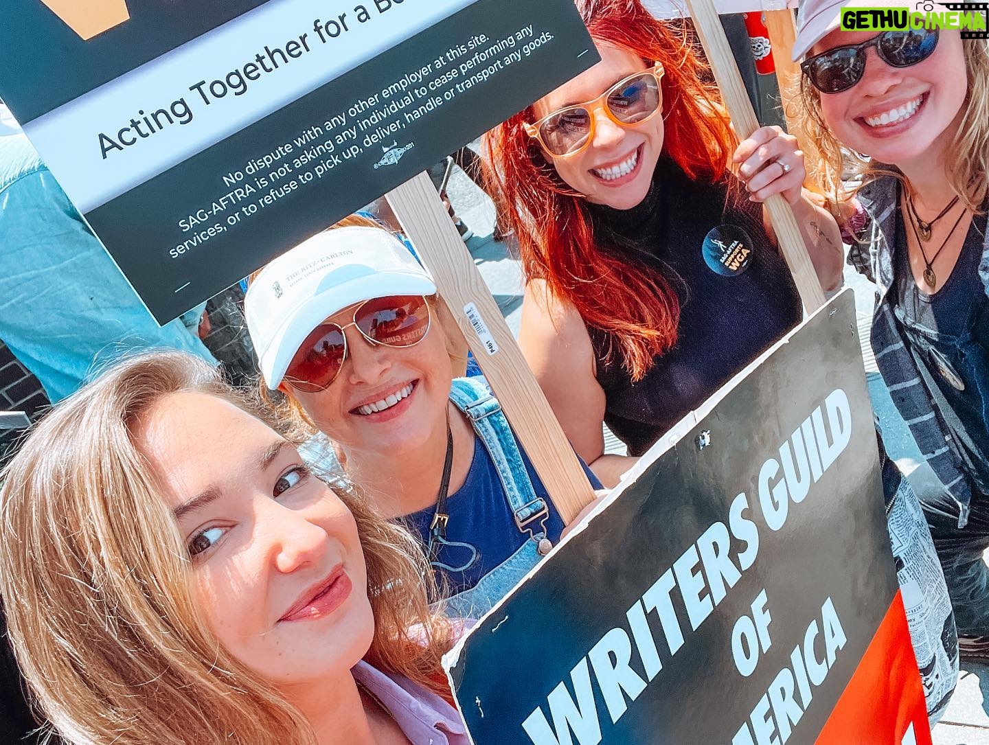 Jillian Rose Reed Instagram - #wgastrong #cbyas 💜 without writers you wouldn’t be following me ✌🏼