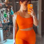 Jillian Rose Reed Instagram - Orange you glad I didn’t say banana? 🍊 🍌 @aloyoga