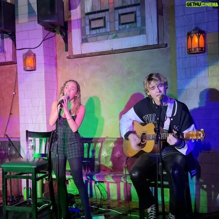 Jillian Shea Spaeder Instagram - played xy & my ep live for the first time last night!🥲 xy comes out in 11 hours ðŸ˜