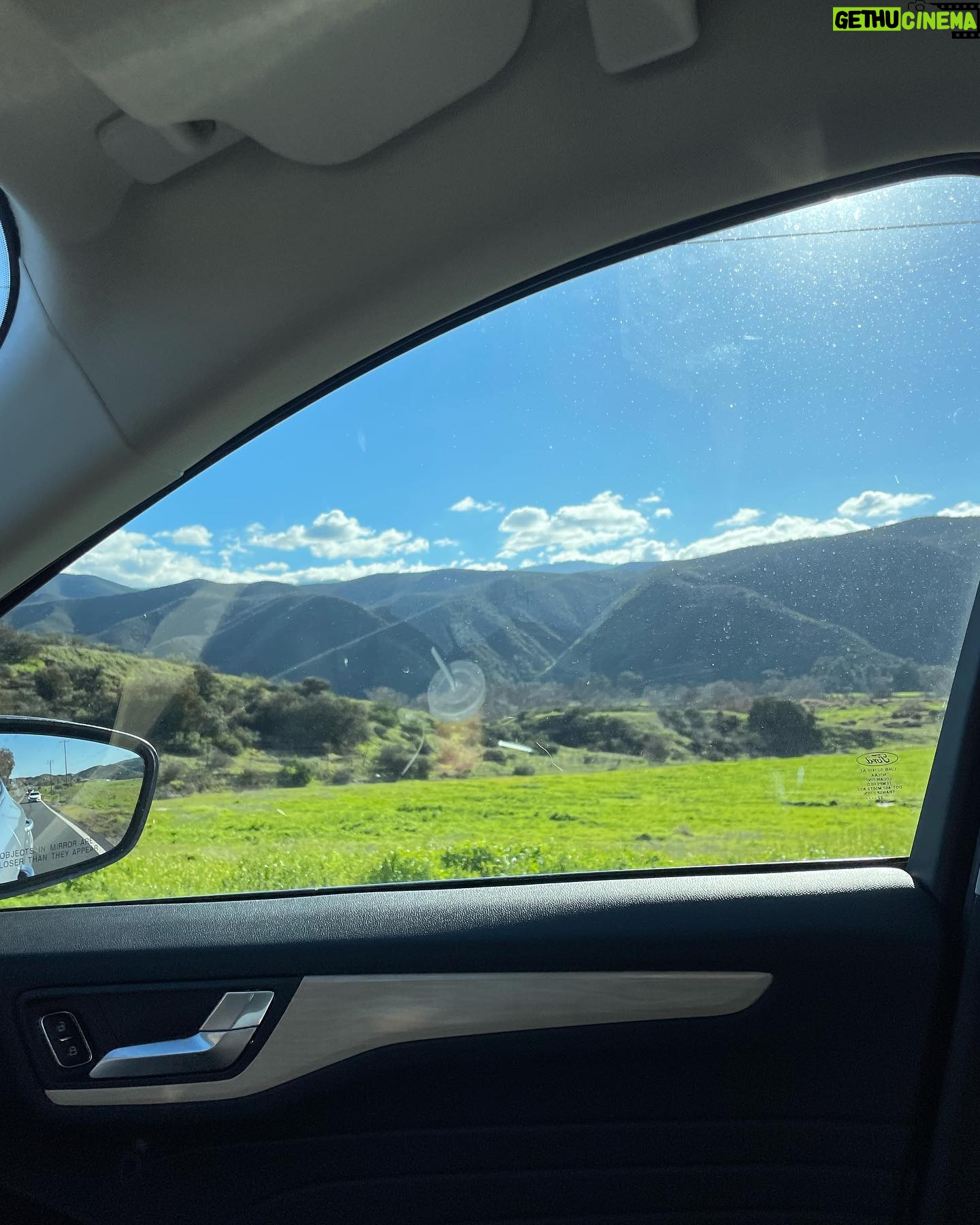 Jillian Shea Spaeder Instagram - a little trip to palm springs 🚙