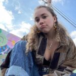 Jillian Shea Spaeder Instagram - pouty for the smilies! :) 🌼