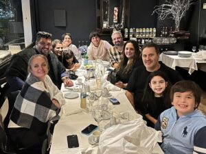 Jimena Píccolo Instagram - Anoche cenamos para festejar la vida, la familia y el nacimiento de mi suegro.  Siempre está con nosotros ❤️