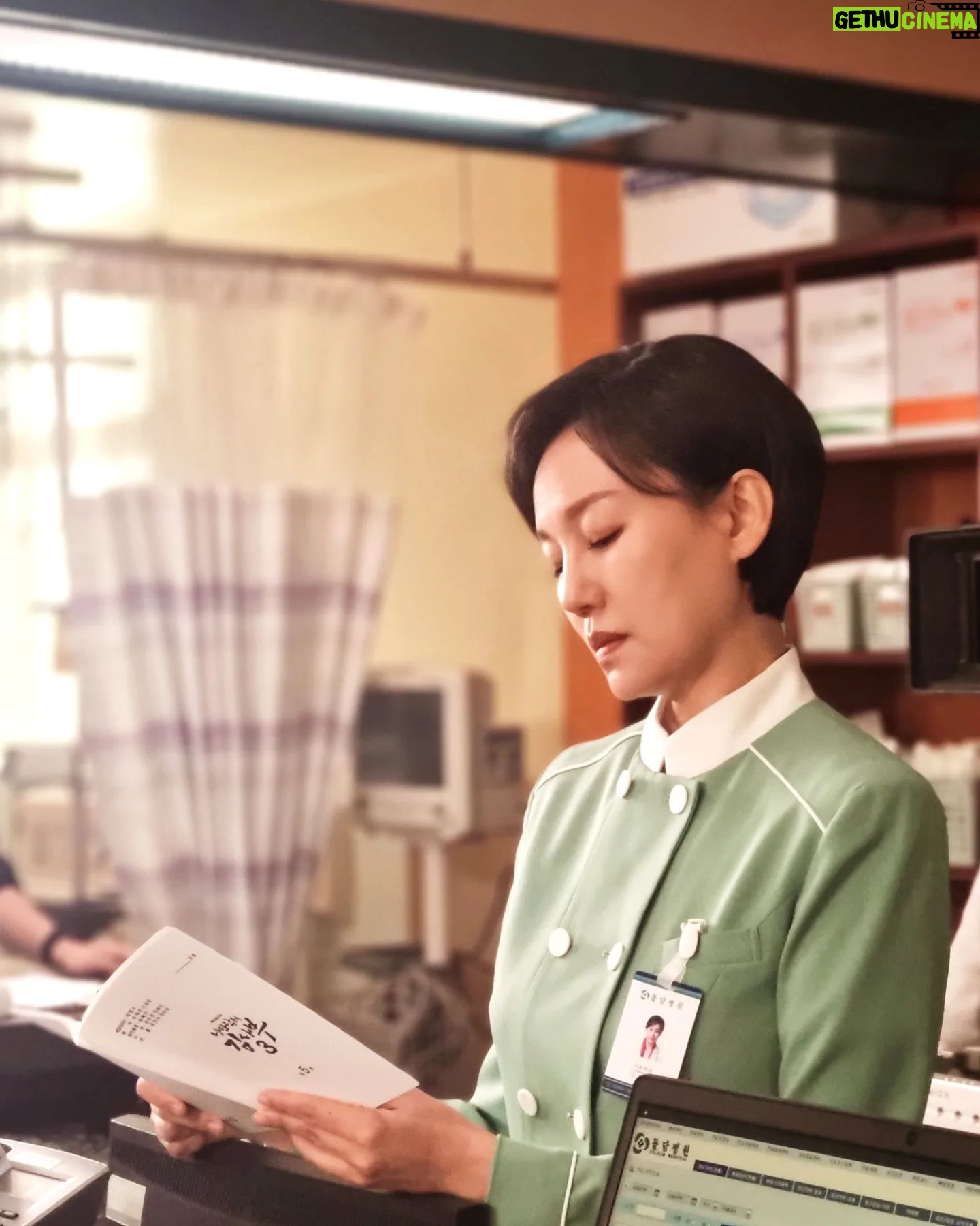 Jin Kyung - 16.3K Likes - 정겨운 돌담병원
수쌤은 열촬중~😊
#SBS #낭만닥터김사부3 #오명심 #수쌤 #열촬중