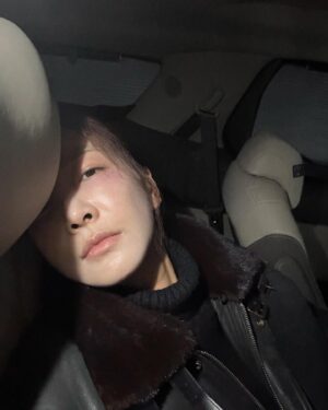 Jin Seo-yeon Instagram - 마지막 촬영 끝 🌬️