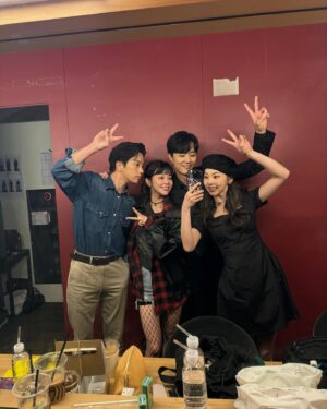 Jin Seo-yeon Instagram - 클로저 분장실 #사랑하는동료들