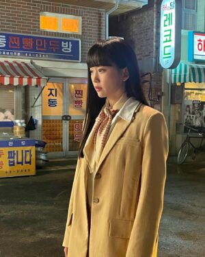 Jin Ki-joo Instagram - 포스터 나왔대요🚘

#어쩌다마주친그대#KBS#202301