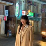 Jin Ki-joo Instagram - 해와달 사이에 하염없이 서 있었고…🧢
