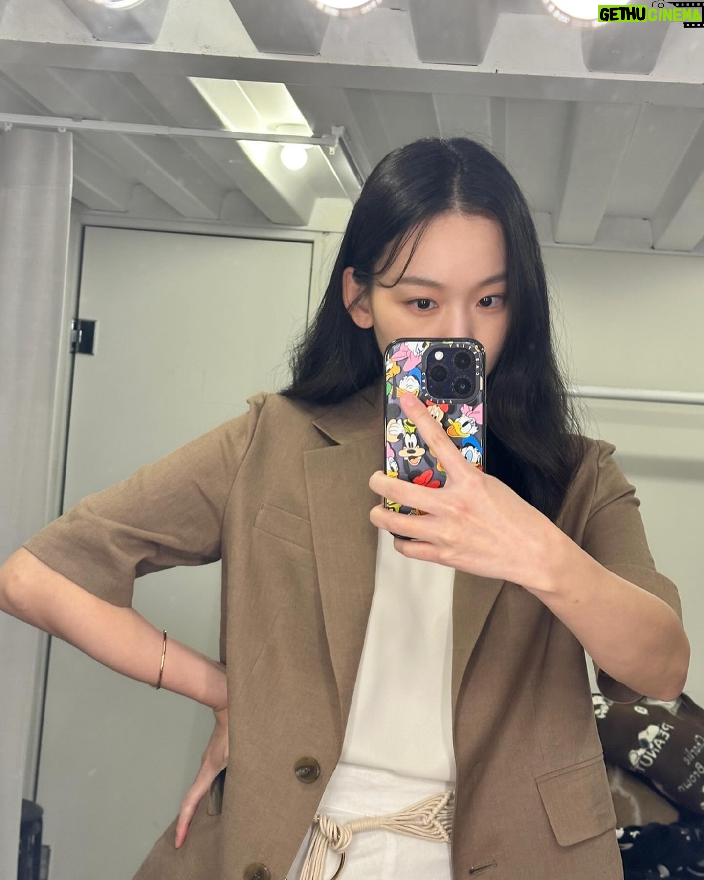 Jin Ki-joo Instagram - #바이브리짓 #롯데홈쇼핑 롯데홈쇼핑 바이브리짓 4/5(금) 19시35분 방송이에요! 📝 @lotte.lshop