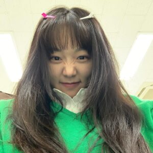 Jin Ki-joo Instagram - 오늘도 9시 50분 #어쩌다마주친그대