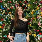 Jin Se-yeon Instagram - 🌹🌹🌹