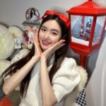 Jin Se-yeon Instagram - 🎄미리메리크리스마쑤🎄 ⠀ ⠀ 크리스마스는 가족과 함께 😉 #어제넘즐거웠움🙈