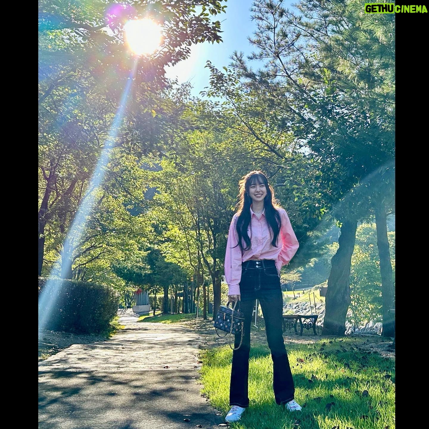 Jin Se-yeon Instagram - 즐겁고 행복하고 맛난 ⠀ 추석 보내세요🍂🍁