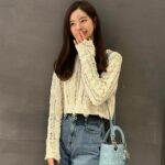 Jin Se-yeon Instagram - 머리 잘랐당 ⠀ 만족✨