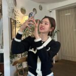 Jin Se-yeon Instagram - 예뻤던 카페🧁🍵