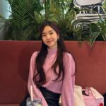 Jin Se-yeon Instagram - 반묶음했셩🎀