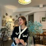 Jin Se-yeon Instagram - 예뻤던 카페🧁🍵