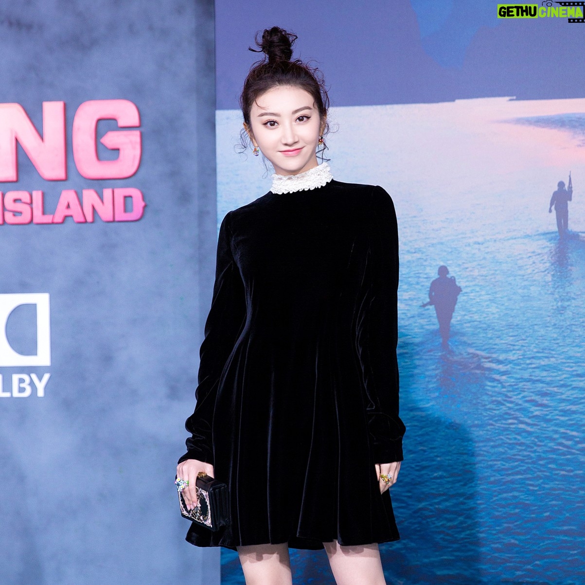 Jing Tian - 15.9K Likes - #kongskullisland premiere in L.A. Such an honor to be part of this fantastic Movie.❤️ @kongskullislandmovie