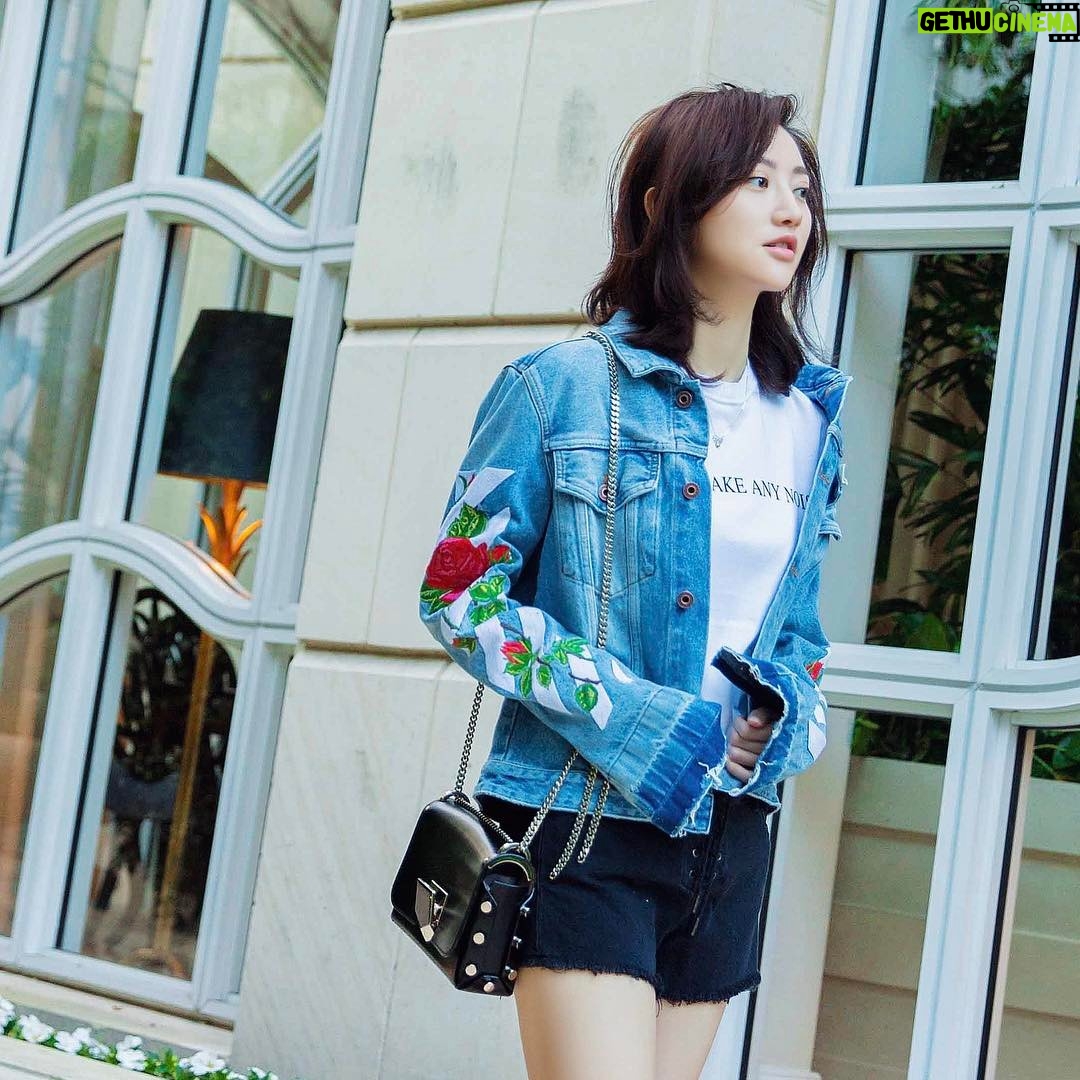 Jing Tian - 24.5K Likes -