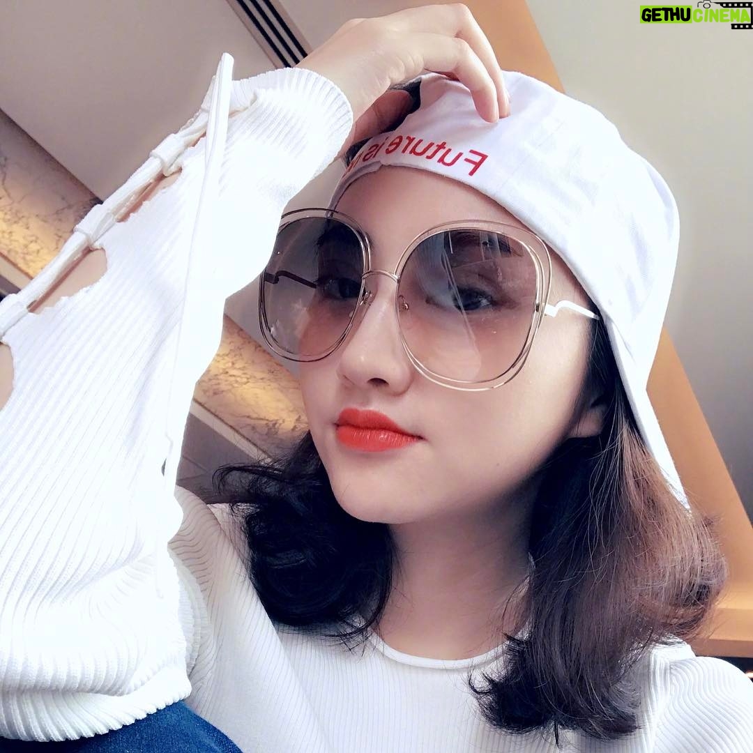 Jing Tian - 20.3K Likes - 😎