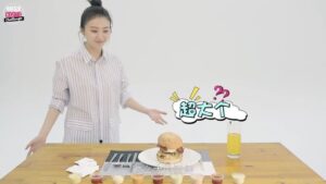 Jing Tian Instagram - 巨巨巨型汉堡哈哈哈我觉得这是假景甜🌝 Can't believe I ate this HUGE 🍔! Check out this video I did with #Cosmopolitan China at: http://m.weibo.cn/1518966617/4088789426559707 💕