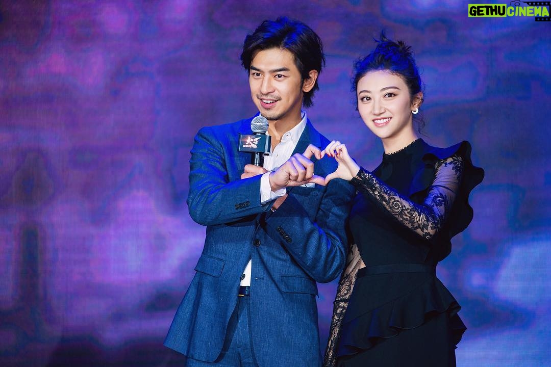 Jing Tian - 24.4K Likes - #火王之破晓之战#星际启航会 ♥️
