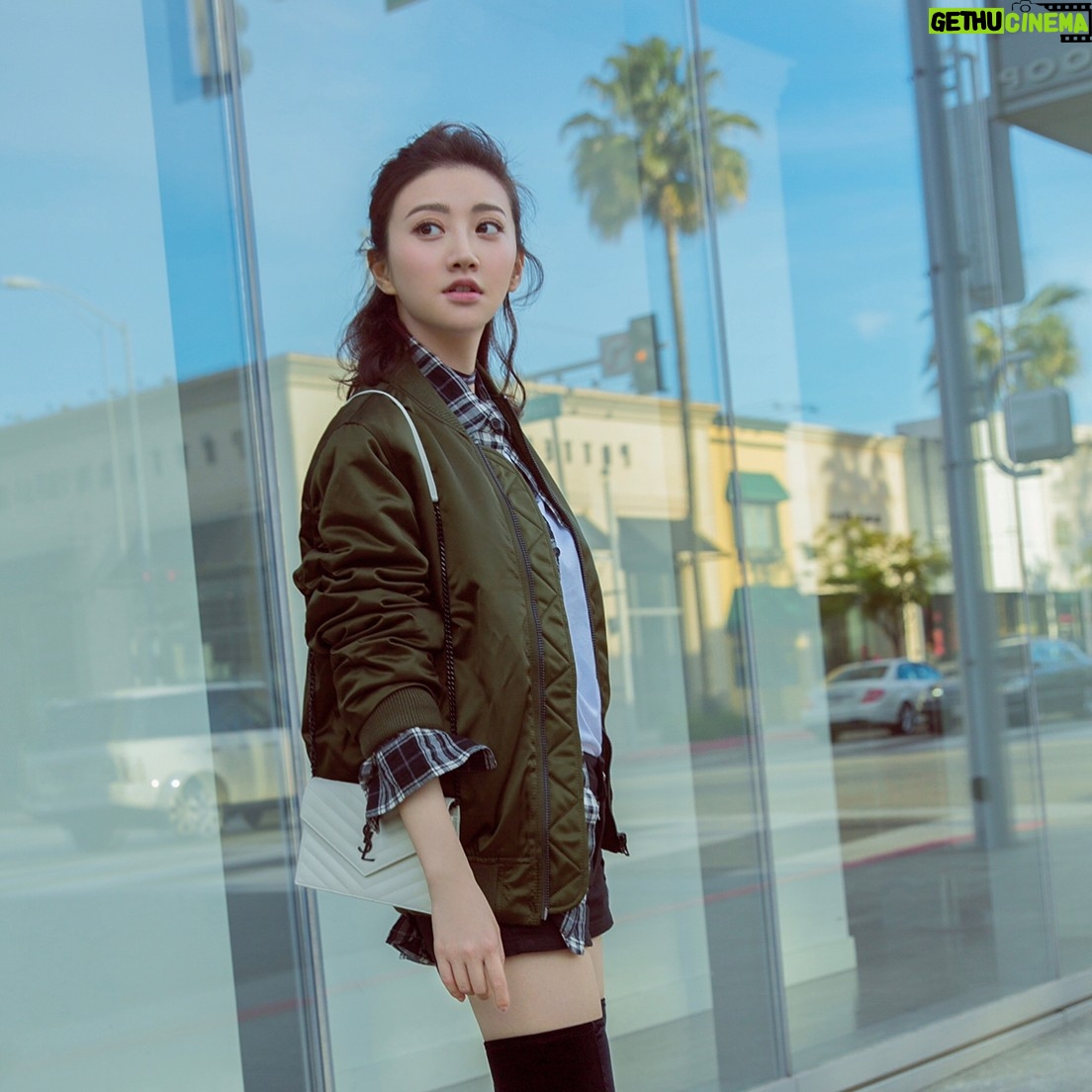 Jing Tian - 15.8K Likes - Happy International Women's Day!🎉 Be strong, be independent, be fabulous.💋 #internationalwomensday