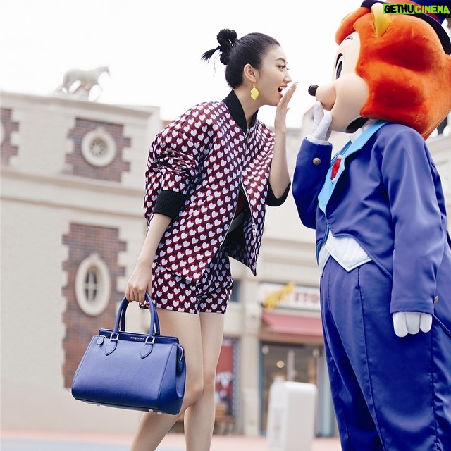 Jing Tian - 10.4K Likes - Hello Instagram!! Welcome to my new page! I’m so #excited to share what I’m working on and give you a little glimpse into my everyday life! #myfirstinstagram