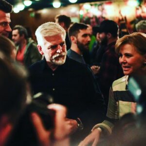 Jitka Čvančarová Instagram - ...
Generala Petra Pavla osobne znam 
jako laskaveho, 
zdrave sebevedomeho gentlemana, 
ktery je vzdy uvazlivy, 
nikym nemanipulovatelny,
a ktery umi mluvit s nadhlem.
Jeho lidske vlastnosti a neoddiskutovatelne odborné znalosti , jsou pro me zarukou 
jeho schopnosti 
vykonavat uctyhodne a odpovedne funkci prezidenta Ceske republiky.

Jitka Cvancarova
herecka, 
vyslankyně dobre vule OSN UNICEF, patronka charitativni org. DEBRA CR

... pridavam fotky, z obcanskych debat a diskuzi,
ktere jsme spolecne s Vaclavem Marhoulem 
v minulych mesicich, vedli na ruznych mistech Ceske republiky, s panem gen.Petrem Pavlem.

#❤️ 
...
PS:
Jeste tedy zjevne, pro nektere nutnou poznamku,
neb nekteri stale posuzuji dle zpusobu
 "podle sebe, soudim tebe", coz predevsim vypovida 
o kvalite vlastniho zivota.
Nedokazi si nekteri stale predstavit, ze clovek je schopen cinit a konat nezistne, pouze z vlastniho presvedceni.
Tedy prosim, 
ja Jitka Cvancarova, jsem nikdy nedostala zadnou penezitou odmenu za neci podporu!!!
Samozrejme i veskere debaty, ktere jsme vedli 
s panem Petrem Pavlem, 
spolecne s Vaclavem, se udaly bez jakekoli penezite, 
ci jine odmeny! 
Vite, proste nekdy je clovek hluboce presvedcen,
ze dela spravnou vec. 
#altruismus