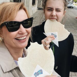 Jitka Schneiderová Instagram - Jsi tu s námi ❤️ maminko! Nejvíc! Miluju… být ti mámou Sofie Anno ♥️ #denmatek