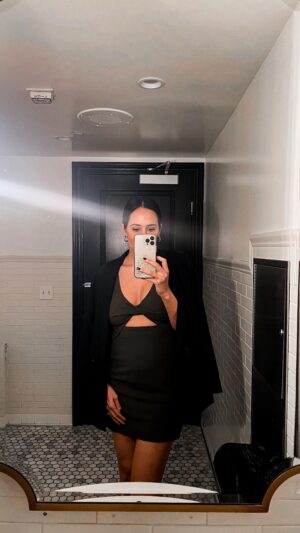 Jo De La Rosa Instagram - I gained 20 pounds after marriage and I wanted to feel fit and healthy again. It’s been a journey losing the weight naturally and not using diet pills like I’ve done in the past so I’m really proud of myself 🙌🏼

It’s taken me a year and I’m not fully back to where my clothes fit the same but losing it slowly vs quickly has helped me keep it off.

A little Friday motivation if you’re on your own weight loss journey - keep doing what you’re doing and you’ll eventually see results! 🤍

•
•
•
•
•
•
•
•

#weightlossstories #weightlossdiaries#bodytransformations #workoutlover #bodytransformationjourney #workoutmotivation💪🏼 #fitnesslovers #weightlossplanweightloss