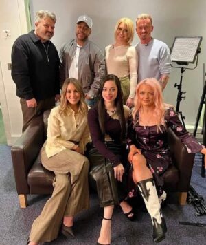 Jo O'Meara Instagram - It feels good to be back 💫 
Thankyou to everyone at @bbctheoneshow for having us on ! @sclub7 #reachforthestars #sclub7 #letsdothis 💫🙌🏻🎉