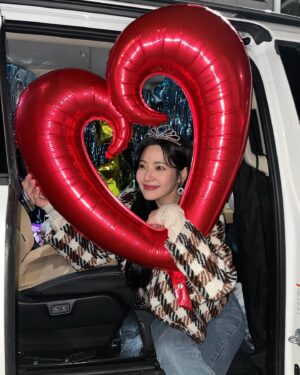 Jo Aram Instagram - 닥터차정숙이라는 따뜻한 작품을 만나 소라로 살아가는  모든 순간들이 너무나도 행복했고 소중했습니다…
현장에 많은 분들이 마음써주신 덕분에 지금의 소라가 있을 수  있었습니다ღ 정말 감사하고 또 감사드립니다. 또 그동안 닥터차정숙을 시청해주시고, 많은 응원과 사랑 보내주신 모든 분들께도  감사드려요ღ 소라야 잘가, 안녕〰️