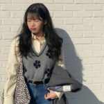 Jo Aram Instagram – 🪞💭🖼️☀️🛍️🐻🤳☺️