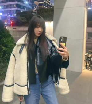 Jo Woo-ri Instagram - 제 새해 목표는 볼살빼기입니다 😄😅😁