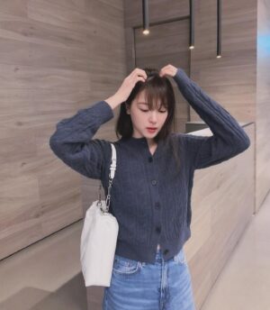 Jo Woo-ri Instagram - 어려운 앞머리💇‍♀️