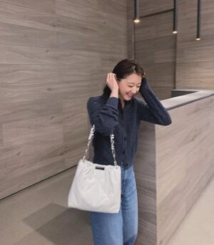 Jo Woo-ri Instagram - 어려운 앞머리💇‍♀️