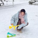 Jo Woo-ri Instagram - 눈 뜨자마자 나가서 뚝딱뚝딱 🐥🦖🐻‍❄️⛄️❄️
