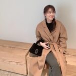 Jo Woo-ri Instagram - 요가 후 뿌듯한 표정 🩵🧘‍♀️✨